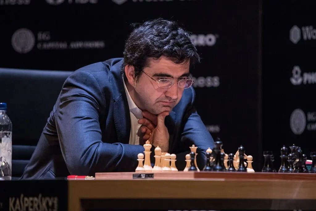Шахматисты продолжают обвинять друг друга в жульничестве